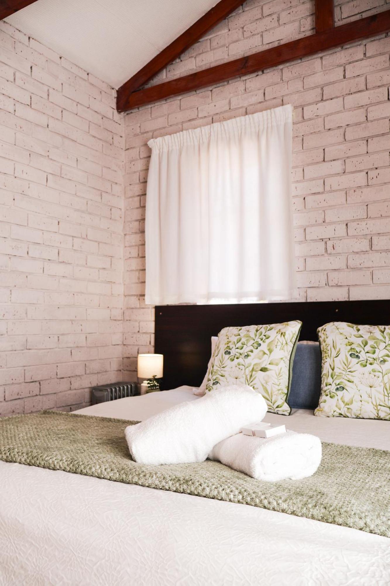 Bed and Breakfast Rooiberg View Кларенс Экстерьер фото